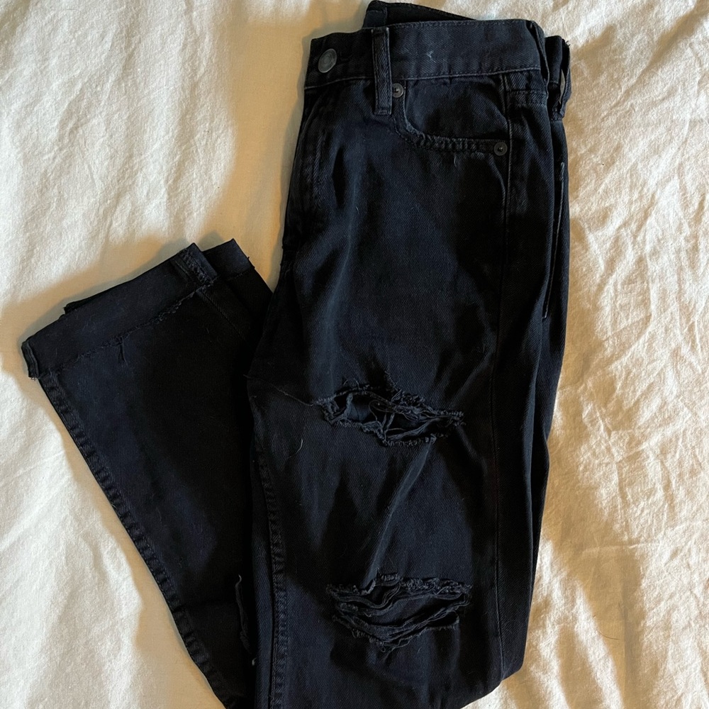 Black ripped jeans - boyfriend/mom fit